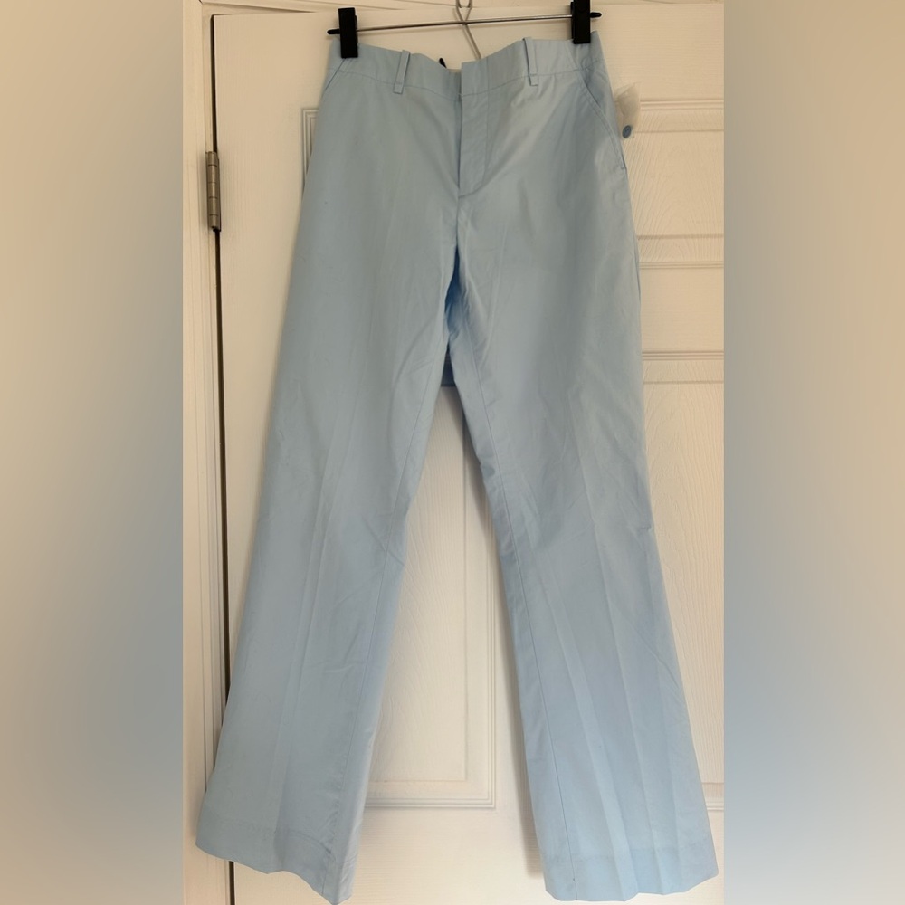 Gap lightweight trouser.